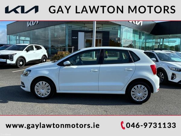 Volkswagen Polo Hatchback, Petrol, 2015, White