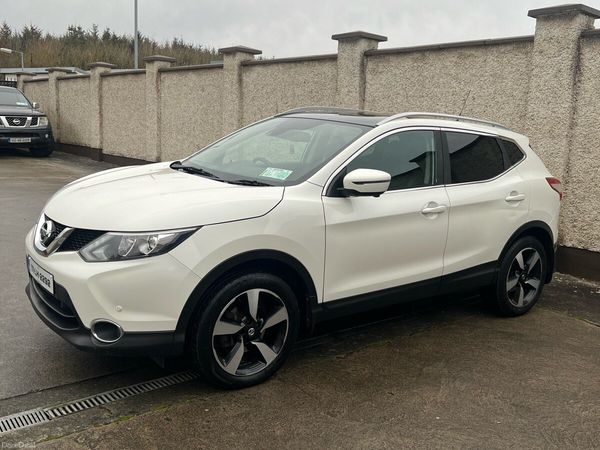 Nissan Qashqai SUV, Petrol, 2017, White