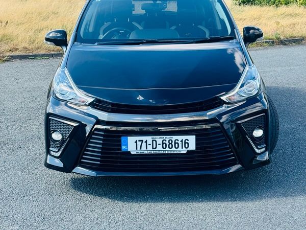 Toyota Prius MPV, Petrol Hybrid, 2017, Black