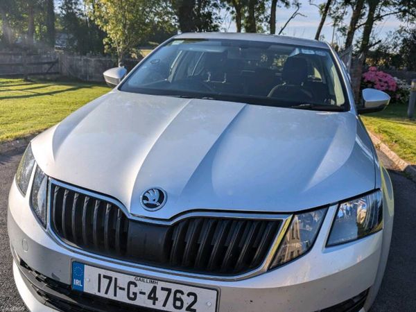 Skoda Octavia Hatchback, Diesel, 2017, Silver