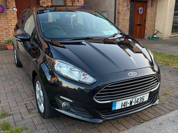 Ford Fiesta Hatchback, Petrol, 2014, Black