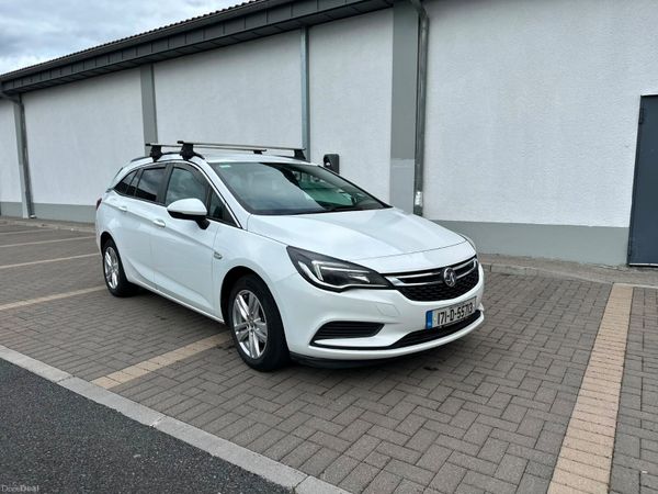 Vauxhall Astra Estate, Diesel, 2017, White