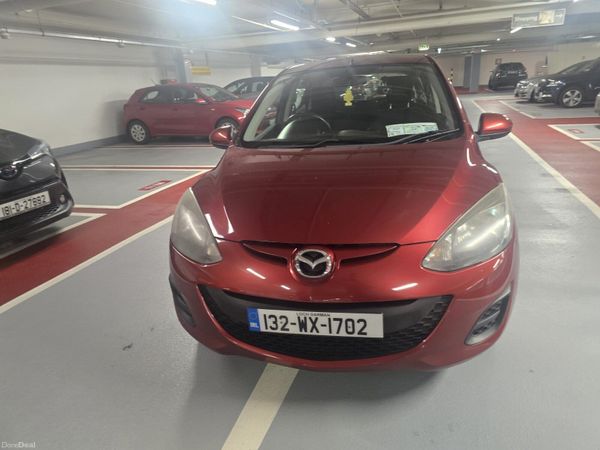 Mazda Demio MPV, Petrol, 2013, Red