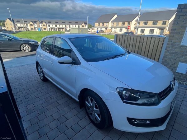 Volkswagen Polo Hatchback, Petrol, 2012, White