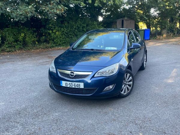 Opel Astra Hatchback, Petrol, 2010, Blue