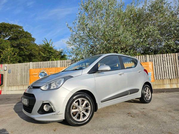 Hyundai i10 Hatchback, Petrol, 2016, Silver