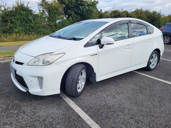 Toyota Prius Hatchback, Petrol Hybrid, 2013, White