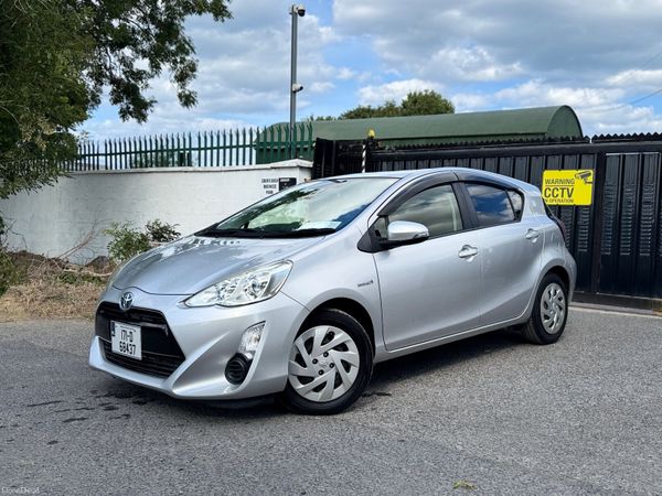 Toyota Aqua Hatchback, Petrol Hybrid, 2017, Silver