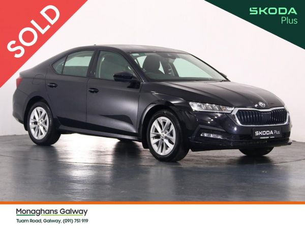 Skoda Octavia Hatchback, Petrol, 2024, Black