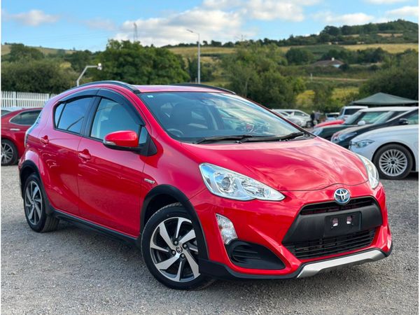 Toyota Aqua Hatchback, Petrol Hybrid, 2017, Red