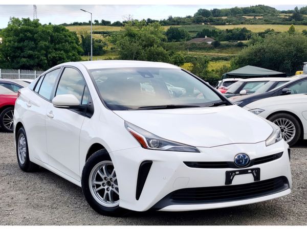 Toyota Prius Hatchback, Petrol Hybrid, 2022, White
