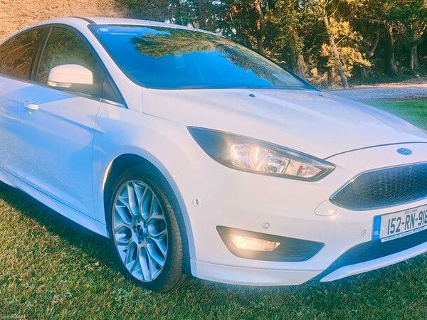 Ford Focus Hatchback, Diesel, 2015, White