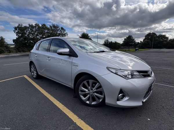 Toyota Auris MPV, Petrol Hybrid, 2013, Silver
