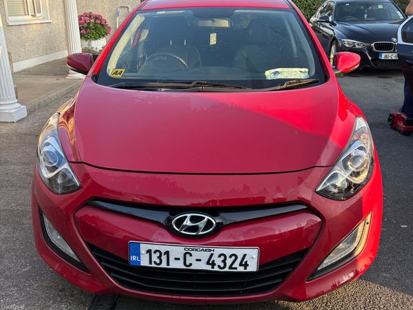 Hyundai i30 Hatchback, Diesel, 2013, Red