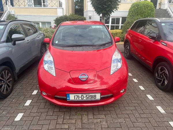 Nissan Leaf Hatchback, Electric, 2017, Red