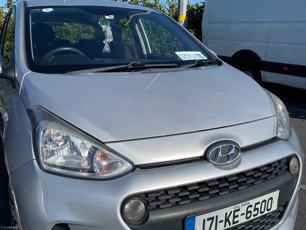 Hyundai i10 Hatchback, Petrol, 2017, Silver