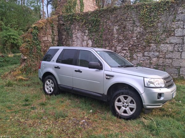 Land Rover Freelander SUV, Diesel, 2011, Silver