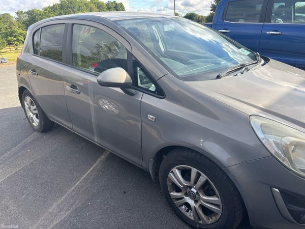 Opel Corsa Hatchback, Diesel, 2012, Brown
