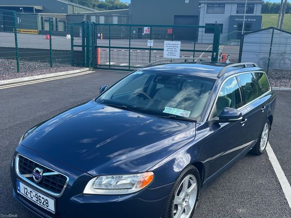 Volvo V70 Estate, Diesel, 2012, Blue