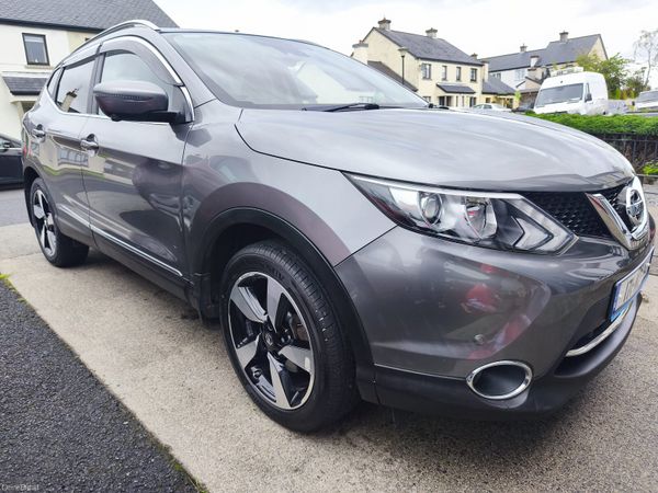 Nissan Qashqai SUV, Diesel, 2017, Grey