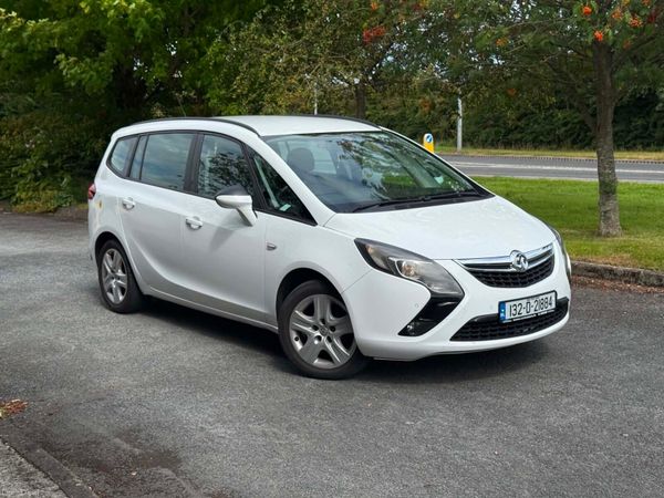 Vauxhall Zafira MPV, Petrol, 2013, White