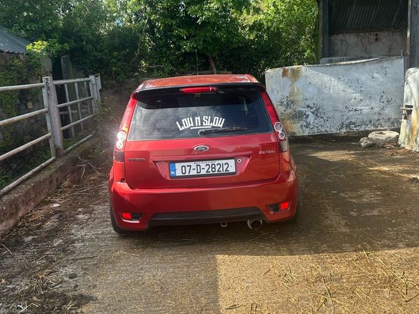 Ford Fiesta Hatchback, Petrol, 2007, Blue