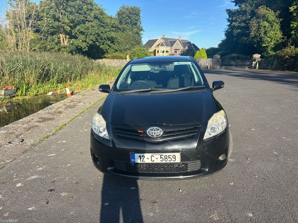 Toyota Auris Hatchback, Diesel, 2012, Black