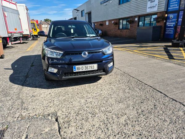 SsangYong Tivoli SUV, Diesel, 2016, Blue
