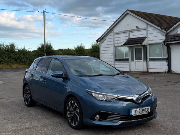 Toyota Auris MPV, Petrol Hybrid, 2017, Blue