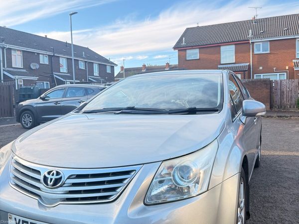 Toyota Avensis Saloon, Petrol, 2009, Grey