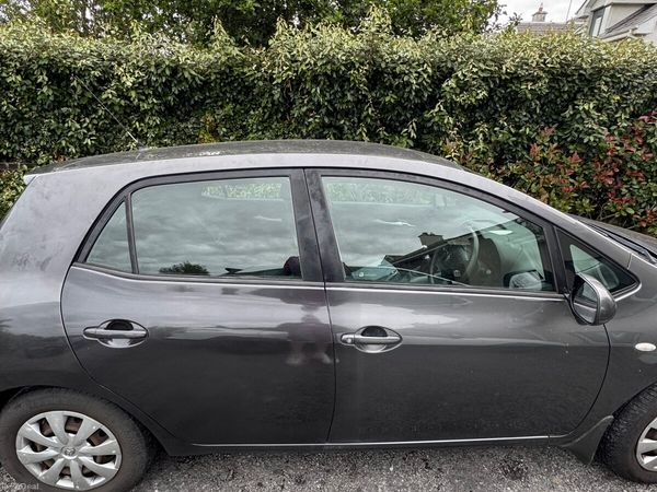 Toyota Auris Hatchback, Petrol, 2008, Grey