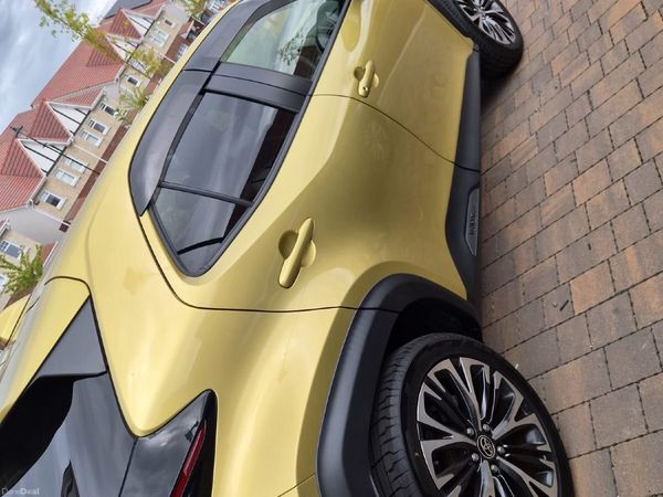 Toyota Yaris Cross Estate, Petrol Hybrid, 2020, Gold