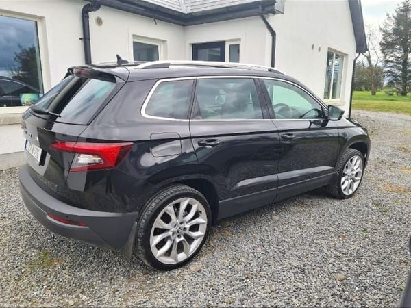Skoda Karoq Estate/Jeep, Petrol, 2021, Black
