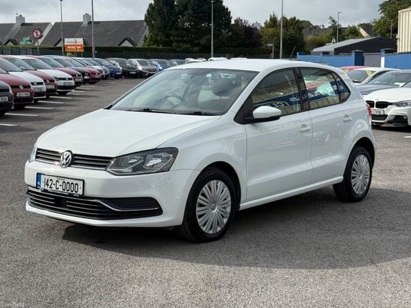 Volkswagen Polo Hatchback, Petrol, 2014, White