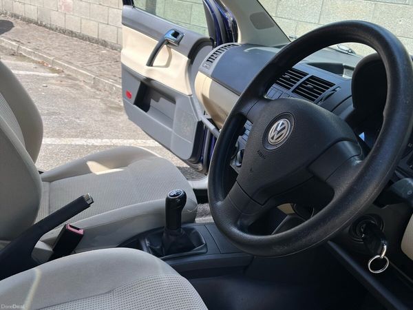 Volkswagen Polo Hatchback, Petrol, 2009, Blue