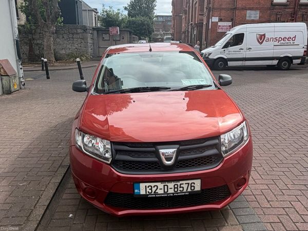 Dacia Sandero Hatchback, Petrol, 2013, Red