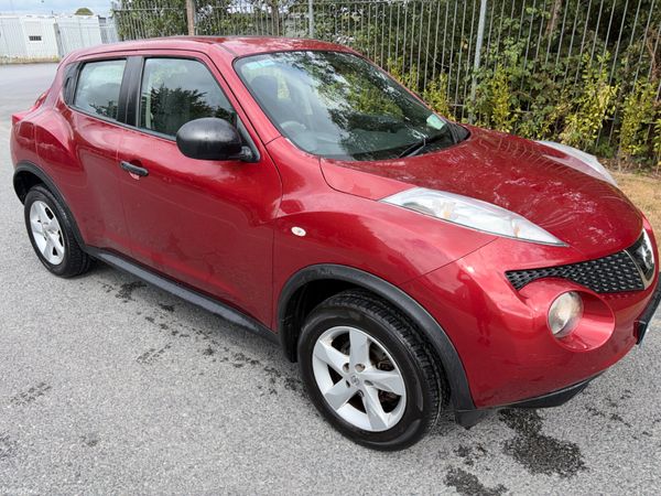 Nissan Juke SUV, Petrol, 2013, Red