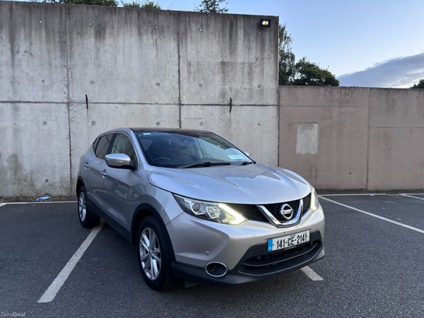 Nissan Qashqai Hatchback, Diesel, 2014, Silver