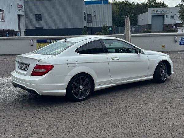 Mercedes-Benz C-Class Coupe, Diesel, 2015, White