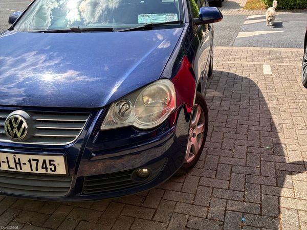 Volkswagen Polo Hatchback, Petrol, 2009, Blue