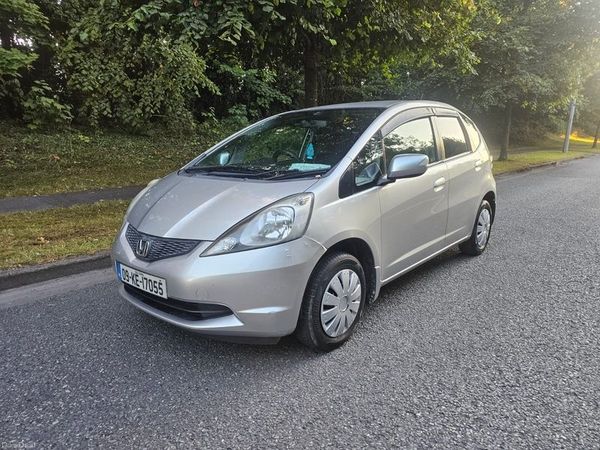 Honda Fit Hatchback, Petrol, 2009, Silver