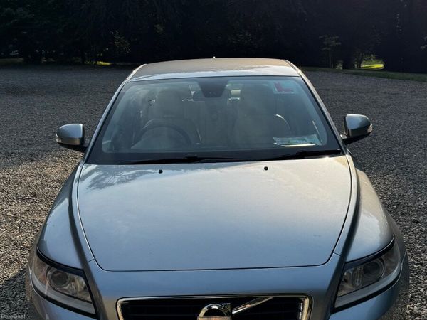 Volvo S40 Saloon, Diesel, 2012, Silver