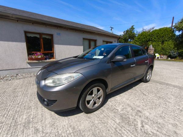 Renault Fluence Saloon, Diesel, 2012, Grey
