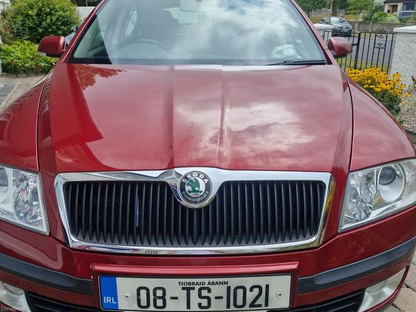 Skoda Octavia Hatchback, Petrol, 2008, Red