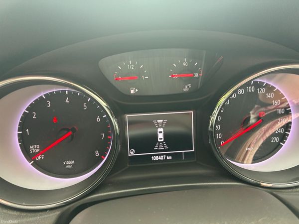 Opel Insignia Hatchback, Petrol, 2018, Blue