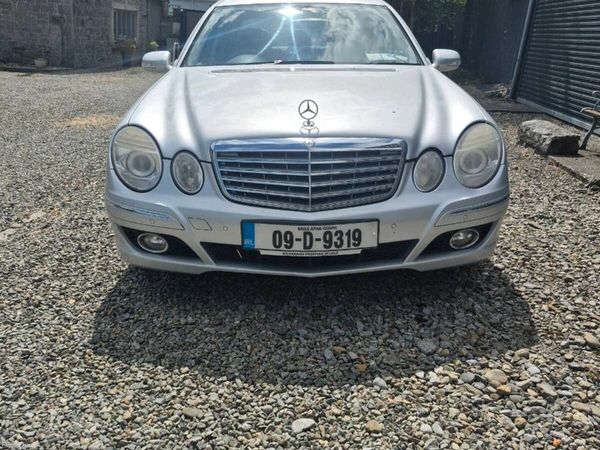 Mercedes-Benz E-Class Saloon, Diesel, 2009, Silver