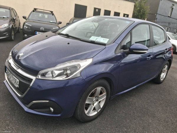 Peugeot 208 Hatchback, Petrol, 2015, Blue