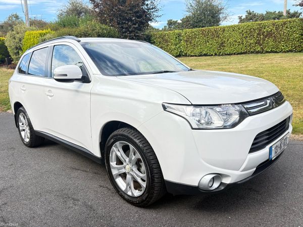 Mitsubishi Outlander SUV, Diesel, 2013, White