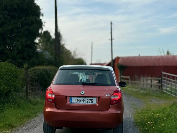 Skoda Fabia Hatchback, Petrol, 2010, Orange