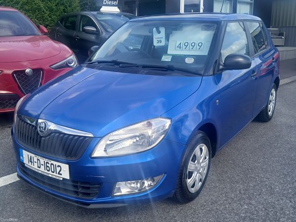 Skoda Fabia Hatchback, Petrol, 2014, Blue